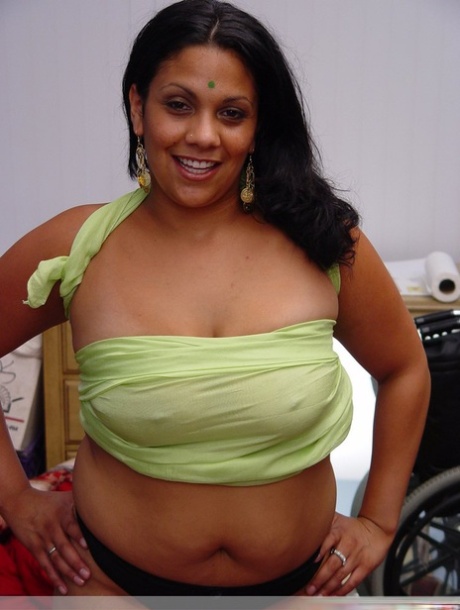 Indian BBW has sex with two men at the same time on a couch